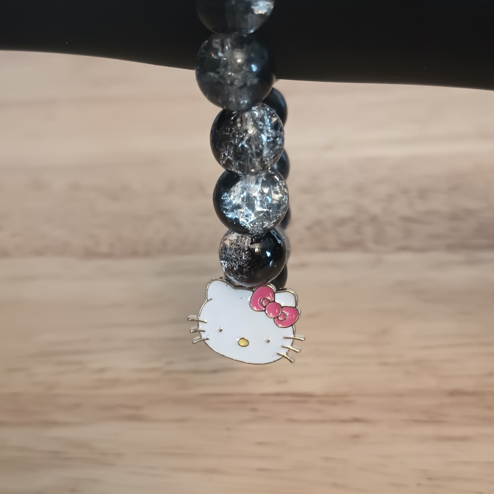 Hello Kitty Bracelets White And Red Bracelet Is Black And White